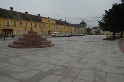 Szabadság tér, Körmend